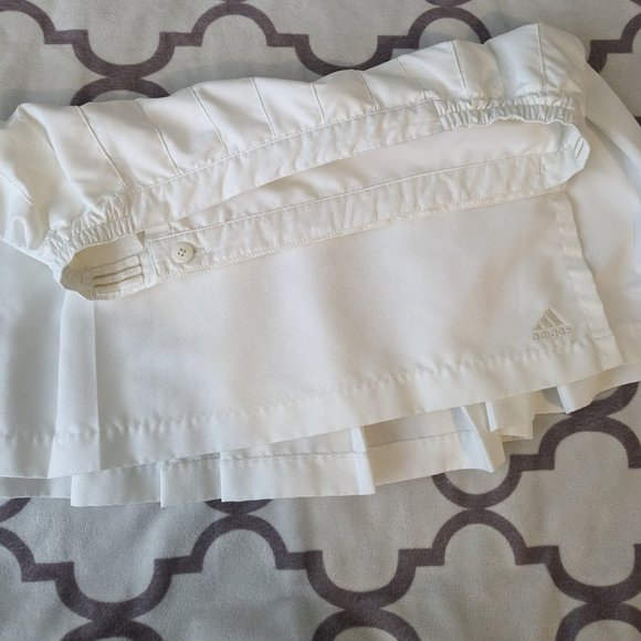 Retro Vintage Adidas Tennis Skirt in White, with Pleats - Picture 4 of 7